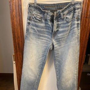 AE men’s 30x32 next level air flex jeans.